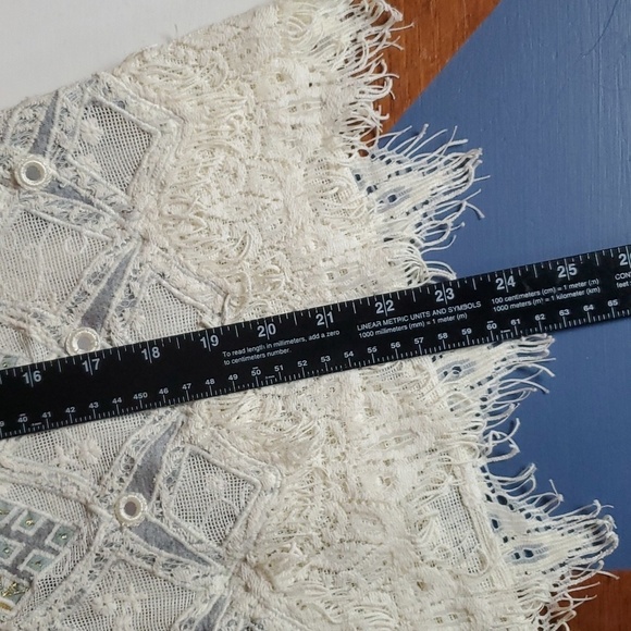 Elie Tahari Imelda‎ Blouse Womens Small S Lace Crochet Tassels Cream Tan Boho - Picture 8 of 13